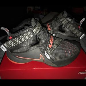 Nike Lebron Soldier 9